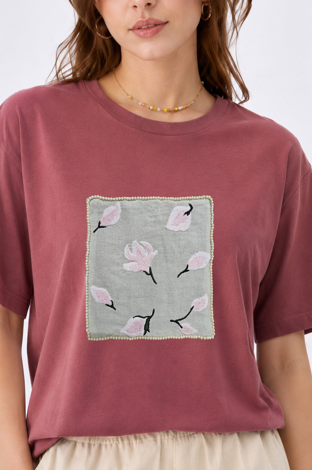 WOMEN'S FLORAL PATCHWORK EMBROIDERED TEE