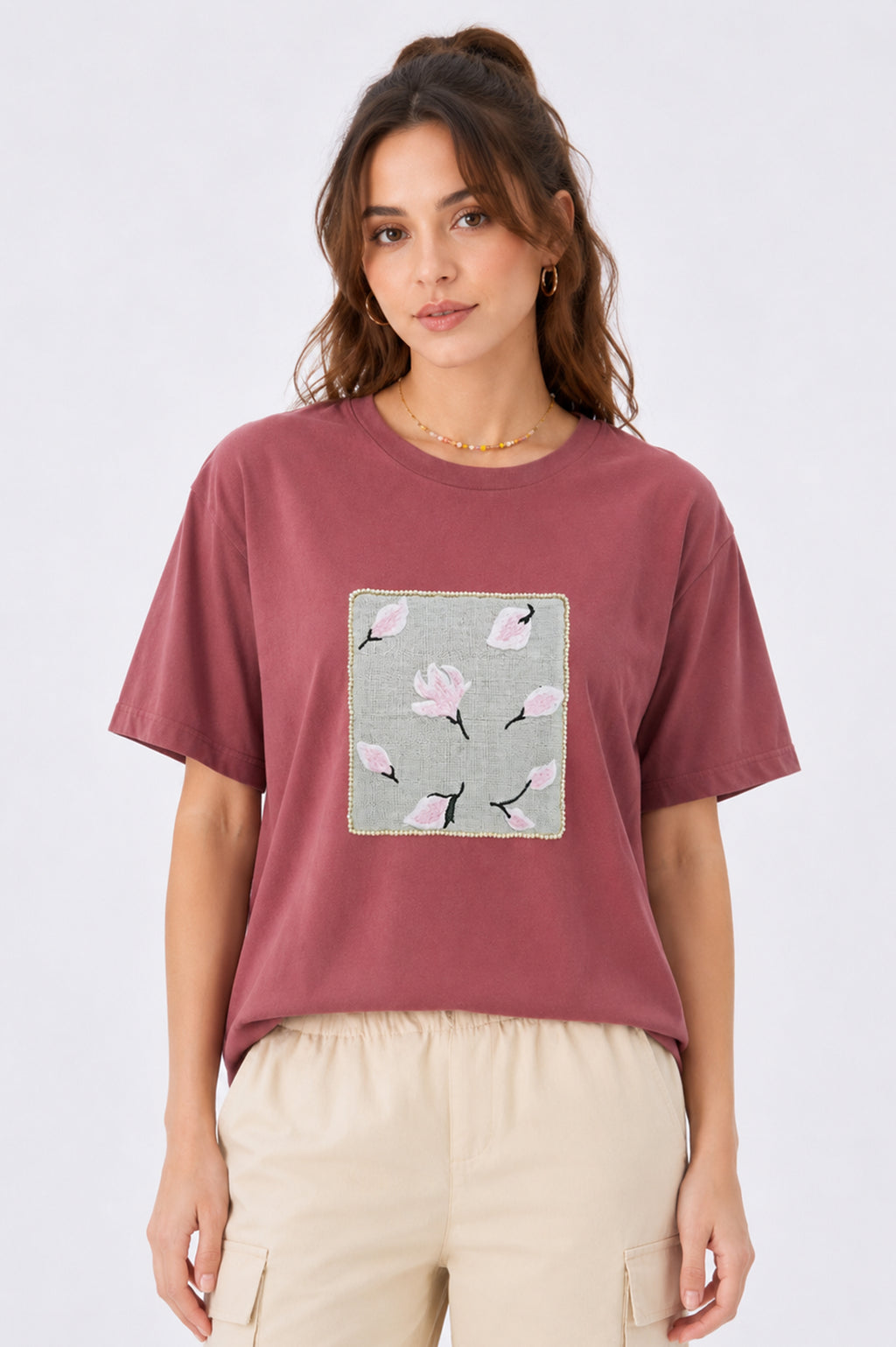 WOMEN'S FLORAL PATCHWORK EMBROIDERED TEE