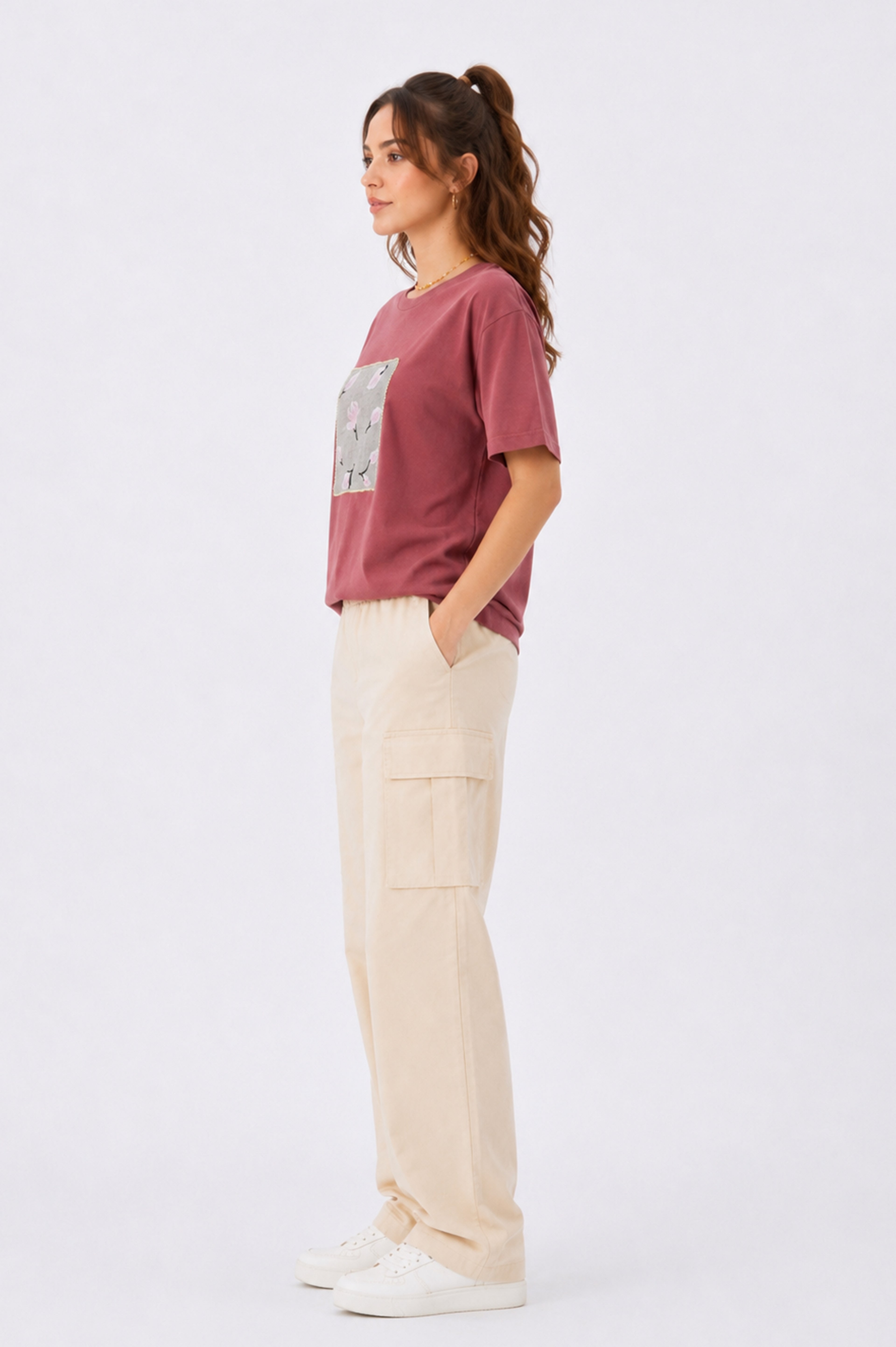 WOMEN'S FLORAL PATCHWORK EMBROIDERED TEE
